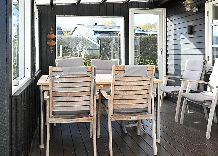 Dom wakacyjny 1 Bedroom Beautiful In *