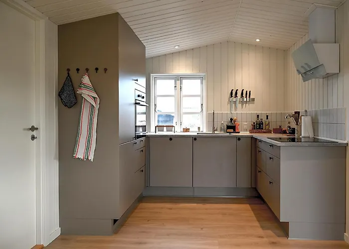 Dom wakacyjny 1 Bedroom Beautiful In Sjolund